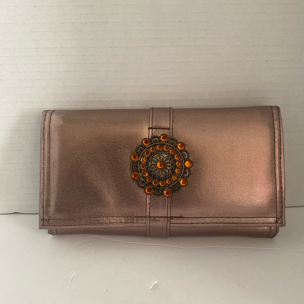 Metallic Tri-fold Travel Jewelry Walled with Embellished Detail